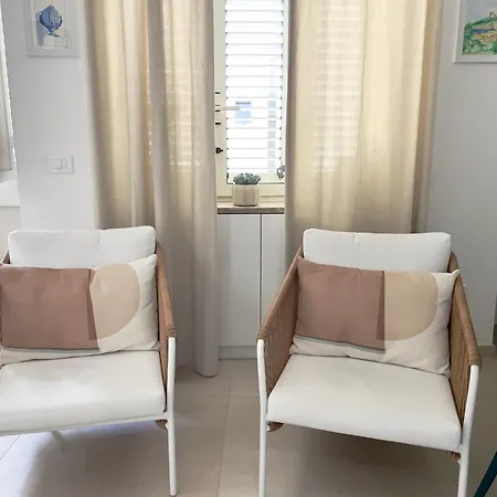 Pumoblu - Elegante Casa Nel Centro Storico Di
