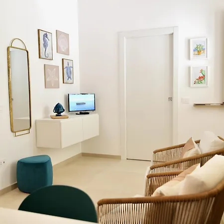 Pumoblu - Elegante Casa Nel Centro Storico Di