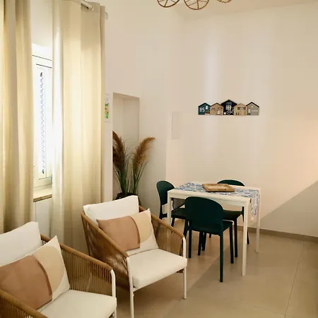 Pumoblu - Elegante Casa Nel Centro Storico Di